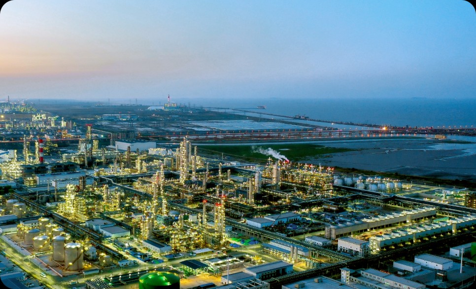 365足彩外围网站app技术“三位一体”AI巡检天团落地镇海炼化“巨无霸”罐区